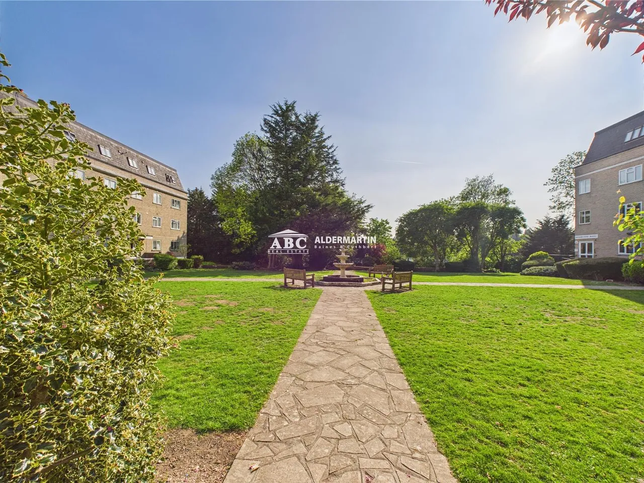 Stonegrove, Edgware, photo 9