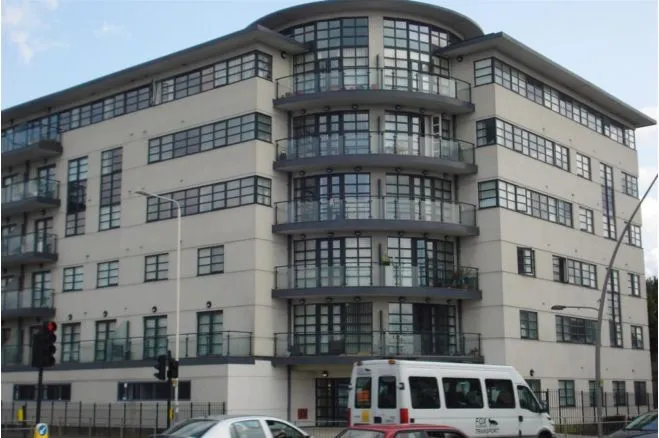2 bed flat for sale, High Road, Romford, RM6