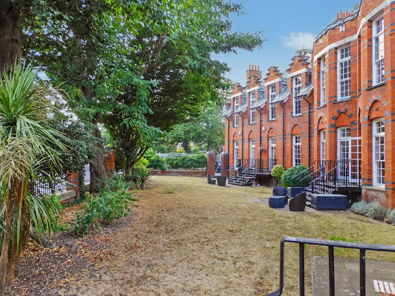Victory Road, Wanstead, E11, photo 11