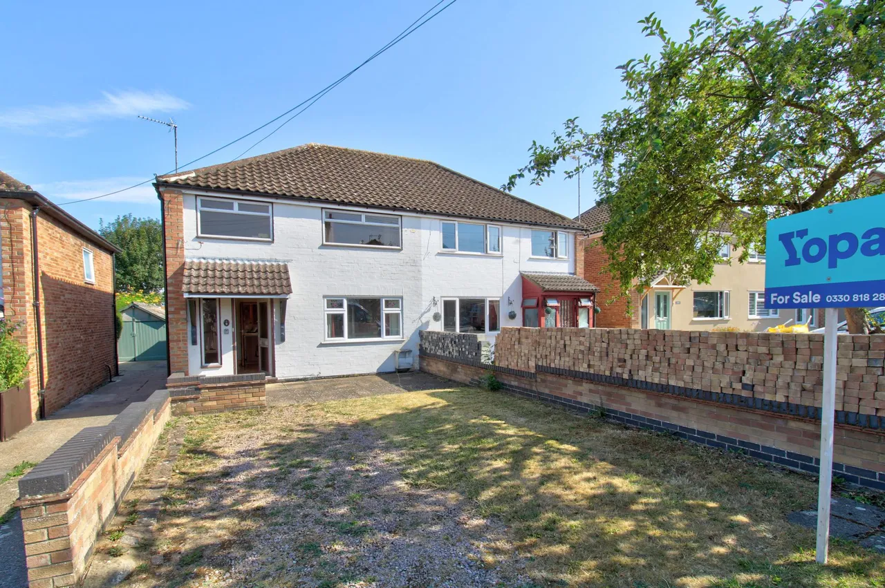 3 bed house for sale, Aldis Avenue, Stowmarket, IP14