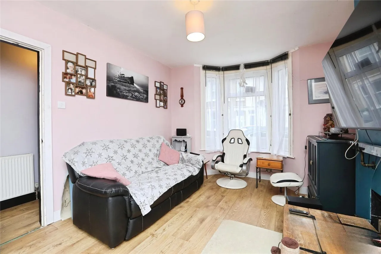 Alexandra Road, Sheerness, ME12, photo 4