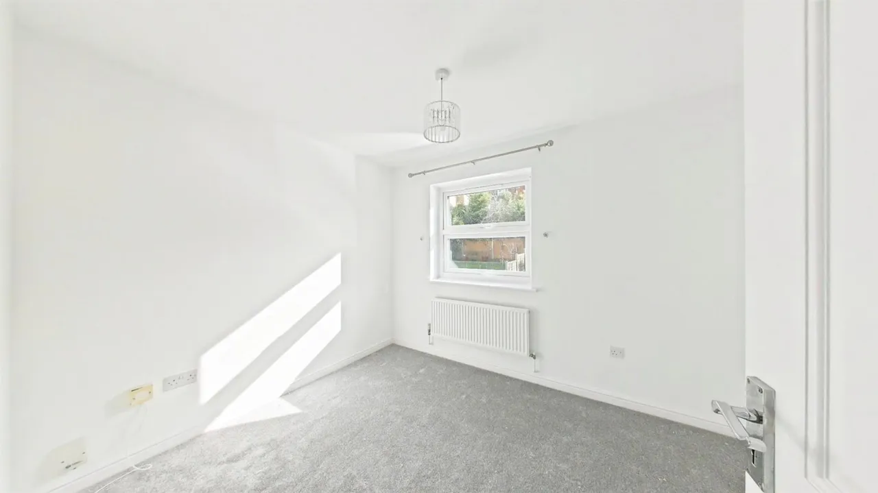 Fay Close, Rochester, Kent, photo 12