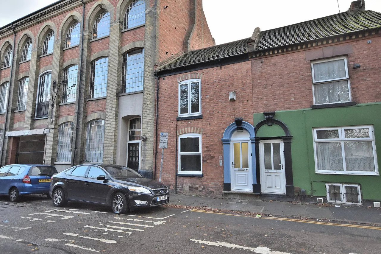 4 bed property for sale — Palmerston Road, Northampton, Northamptonshire, Northampton, NN1 5EU