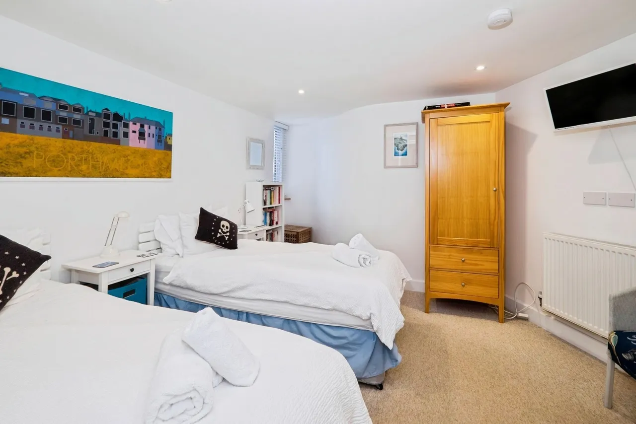 Tregenna Place, St. Ives, TR26, photo 17
