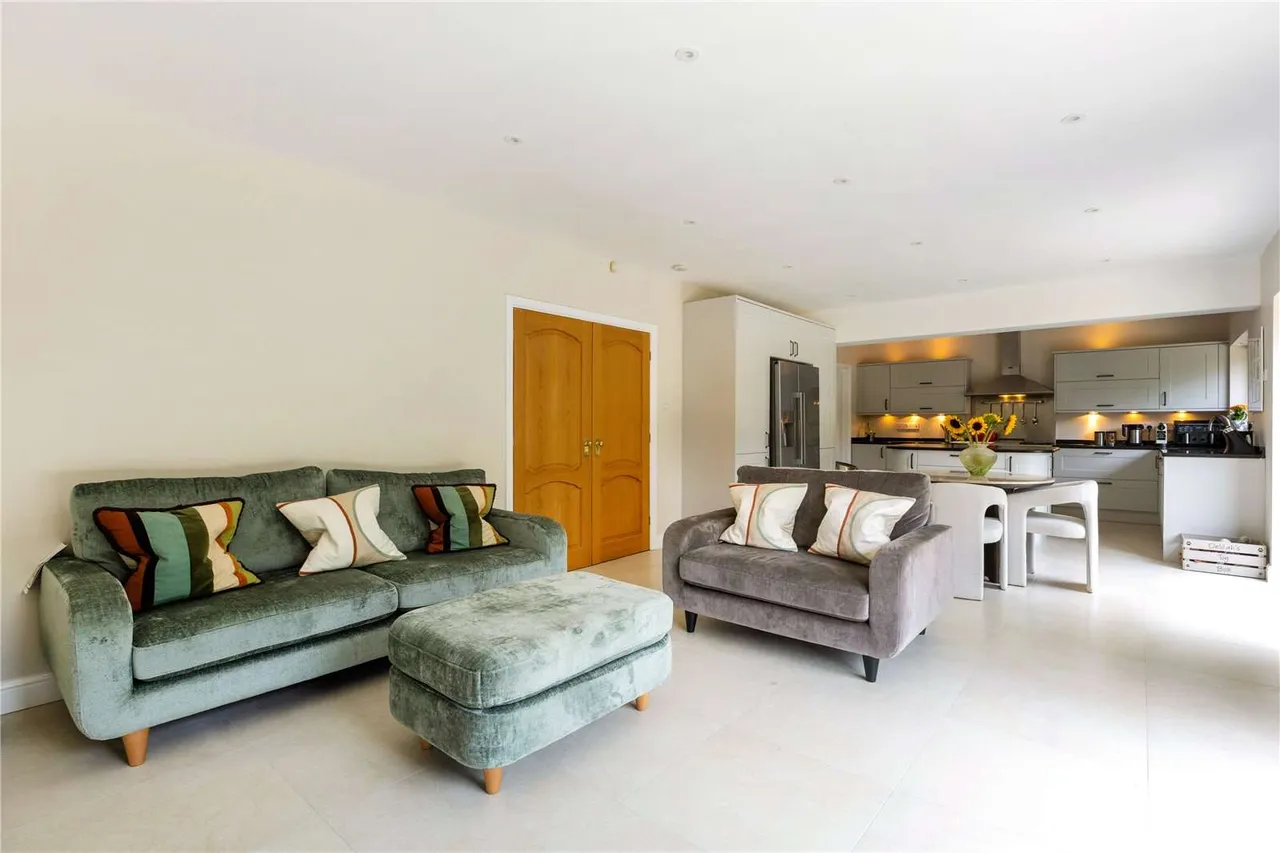 The Drive, Rickmansworth, Hertfordshire, WD3 4EB, photo 4