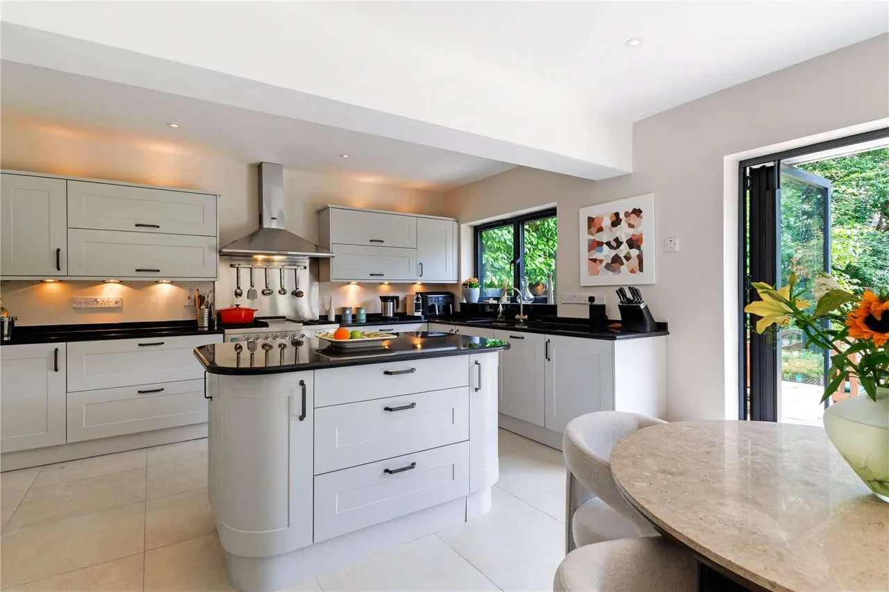 The Drive, Rickmansworth, Hertfordshire, WD3 4EB, photo 5