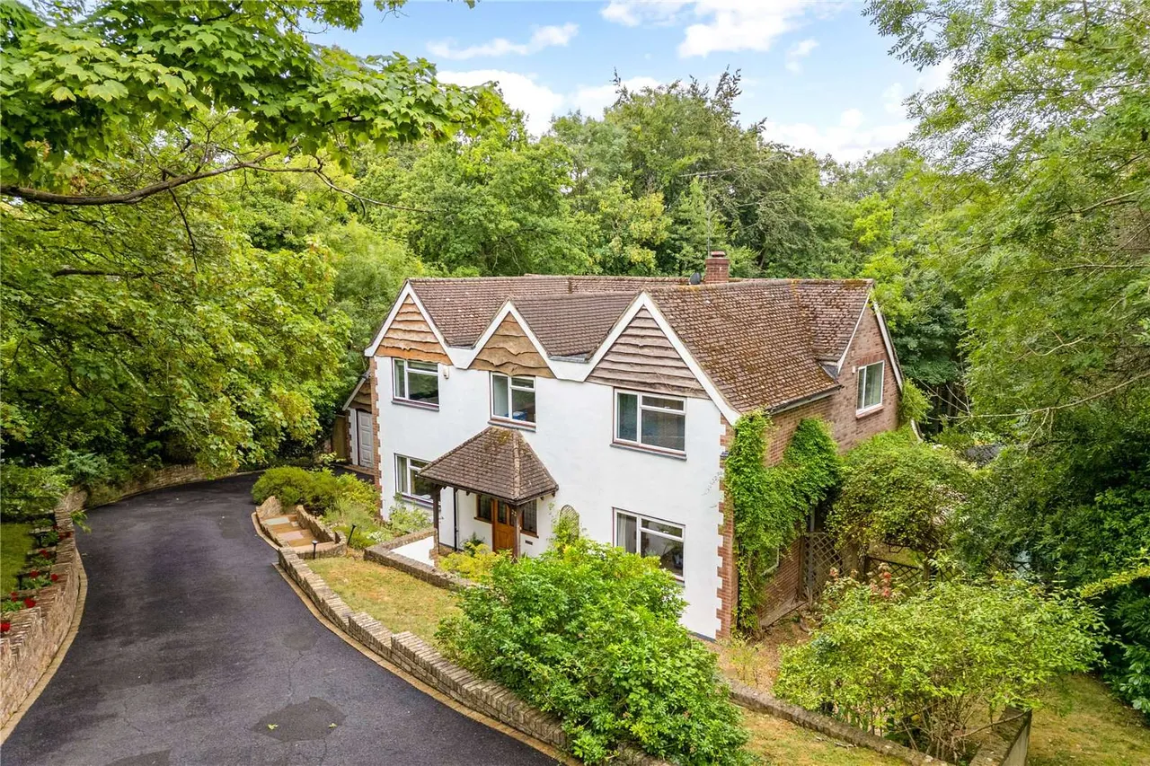 The Drive, Rickmansworth, Hertfordshire, WD3 4EB, photo 12
