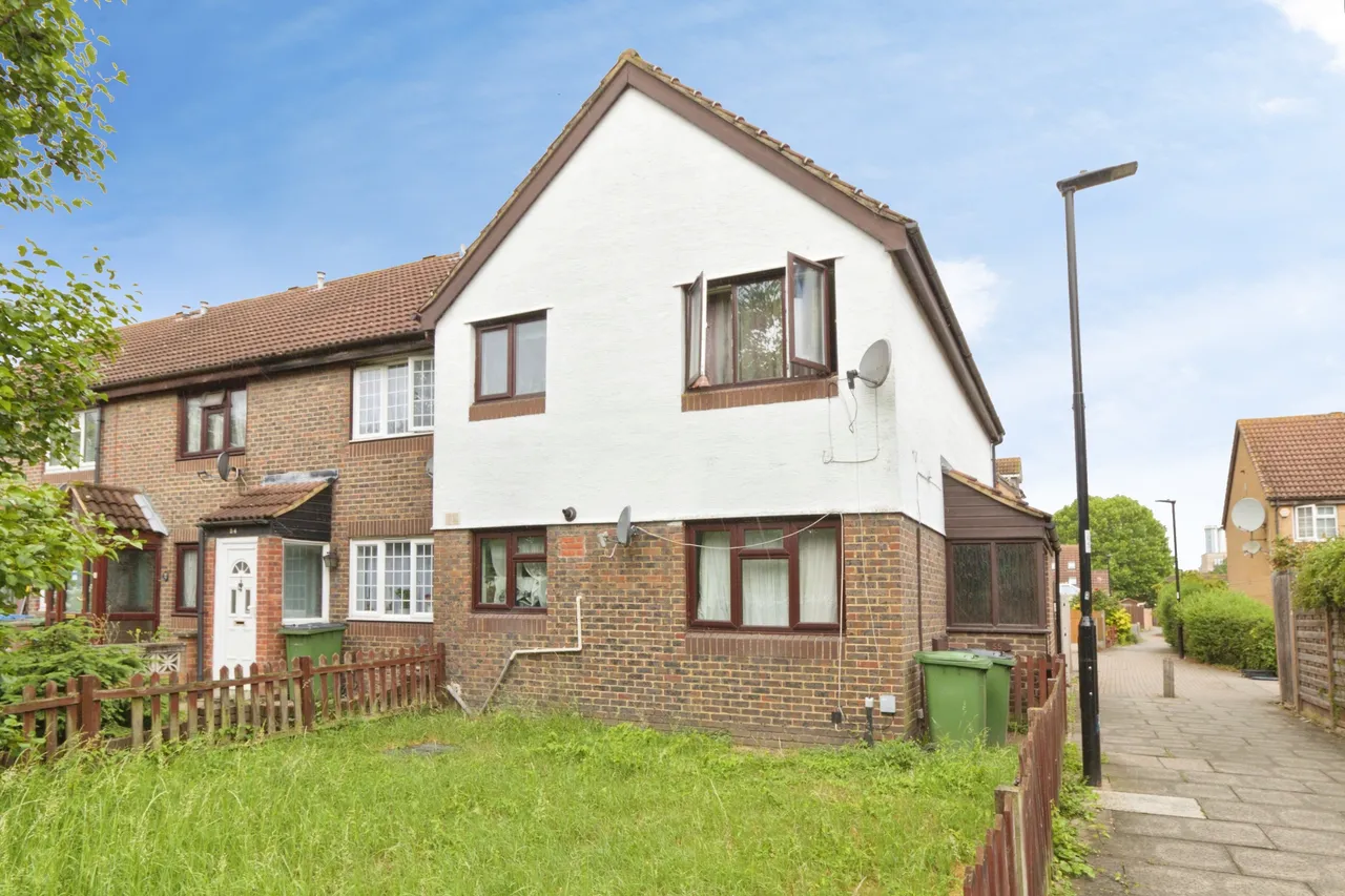 Goldfinch Road, London, SE28, photo 2
