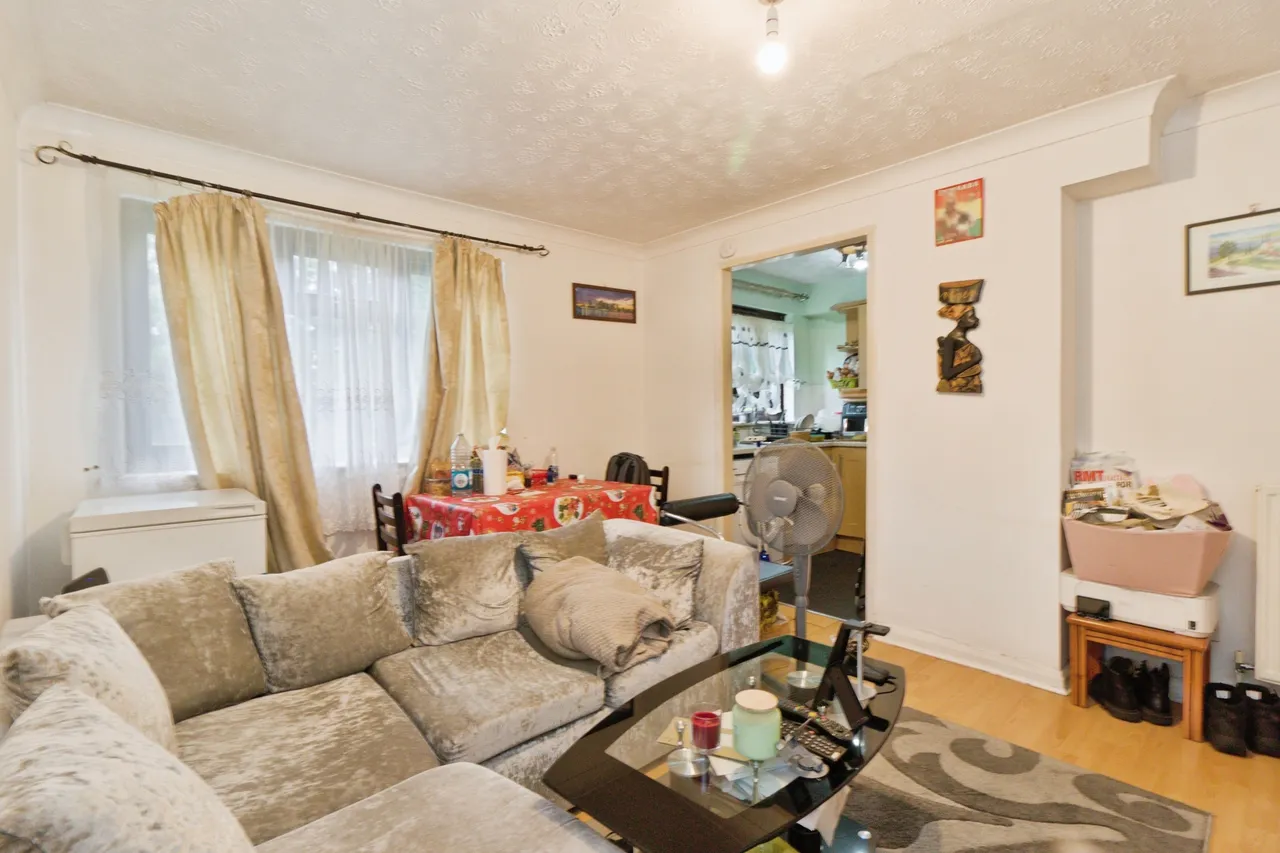 Goldfinch Road, London, SE28, photo 4