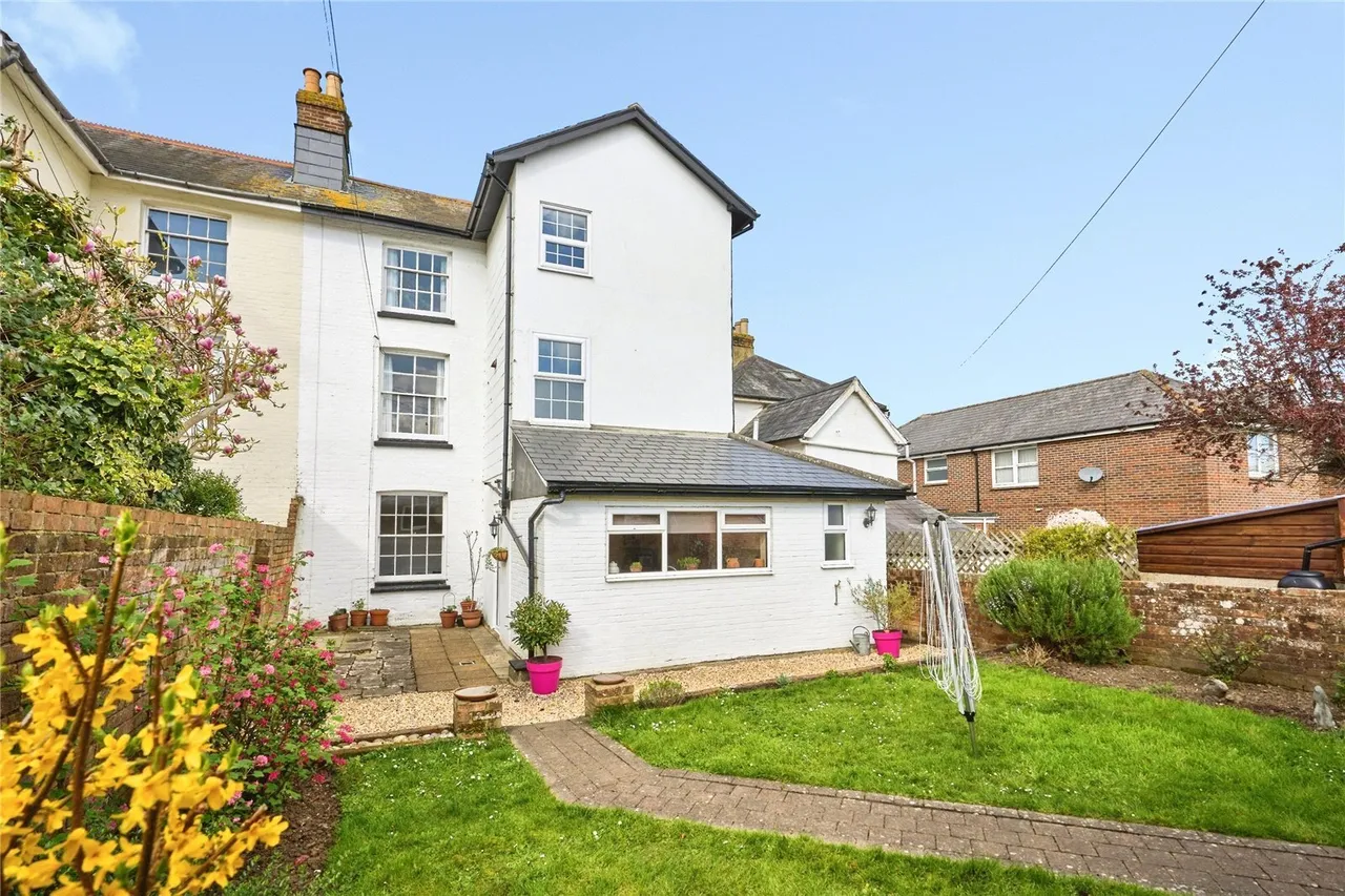 St. Johns Road, Newport, PO30, photo 11