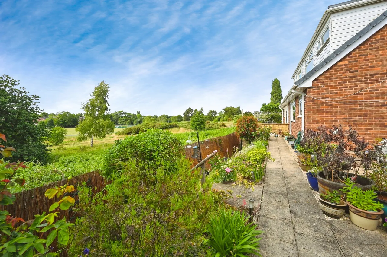 3 bed house for sale — Little Barn Court, Mansfield
