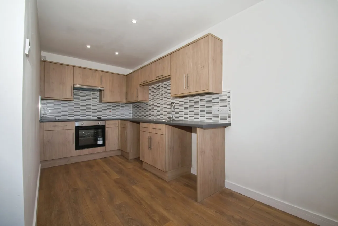 Caernarvon Court, Conway Road, Cardiff, CF11, photo 6