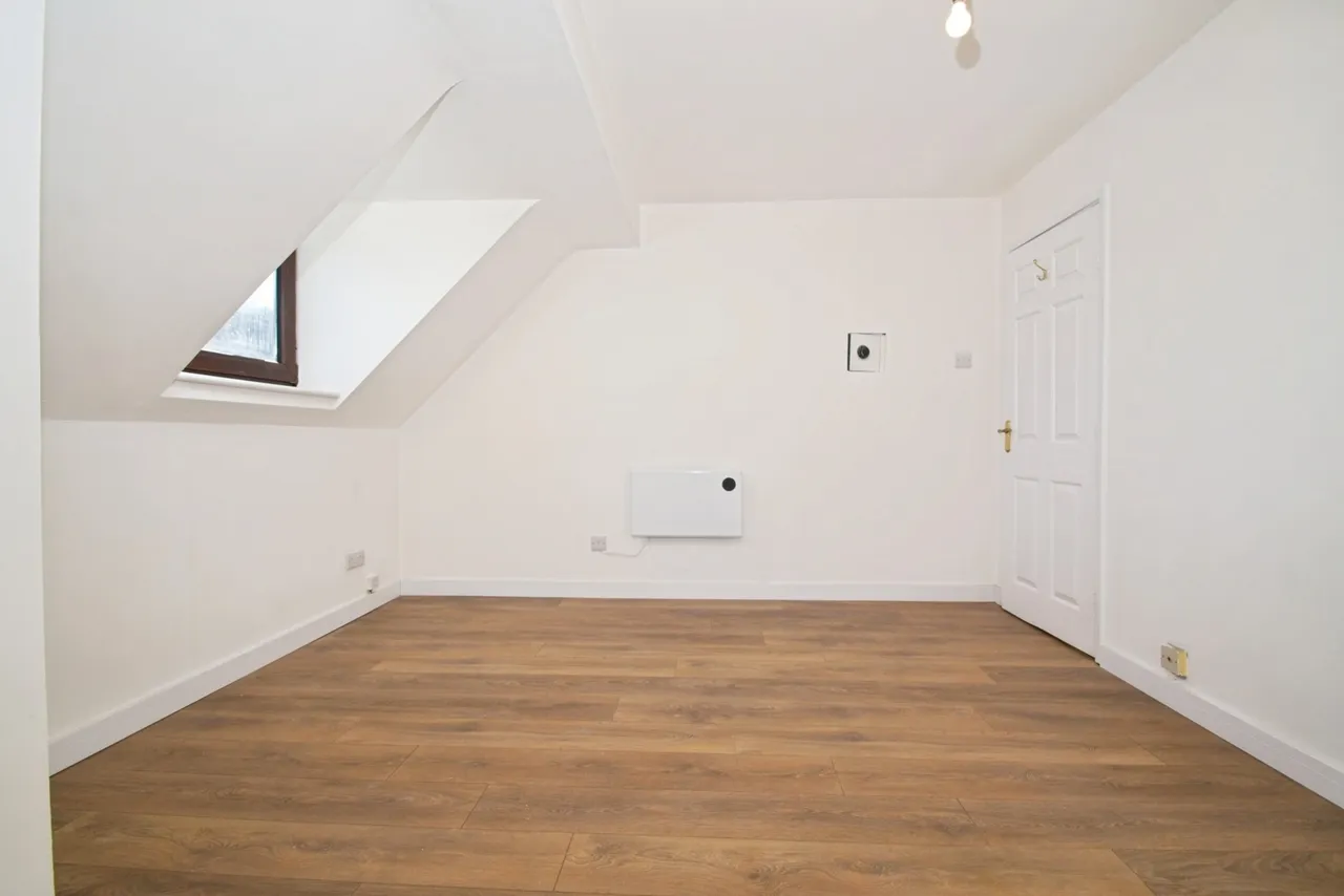Caernarvon Court, Conway Road, Cardiff, CF11, photo 11