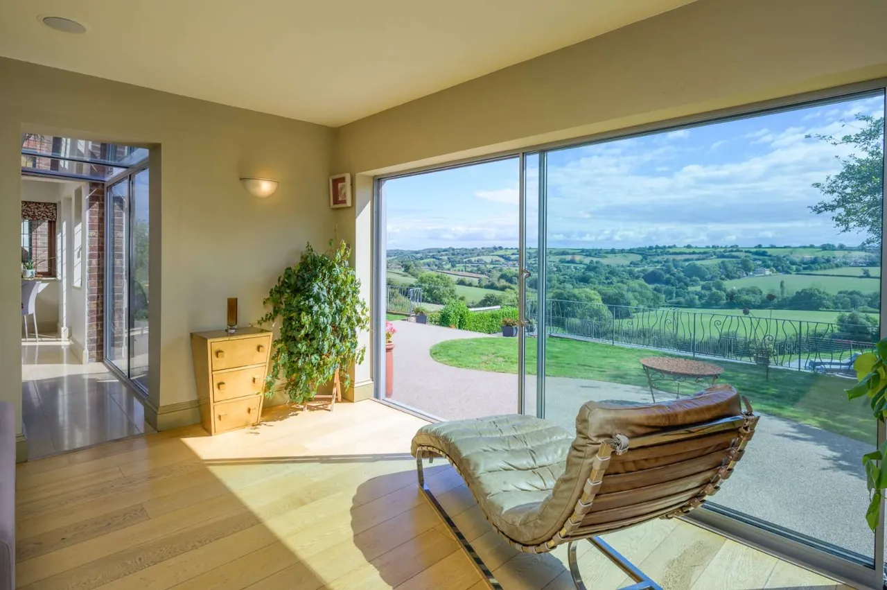 Timsbury Road, High Littleton, BS39, photo 11