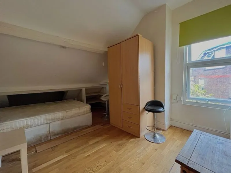 London Road, Luton LU1 3UQ, photo 12