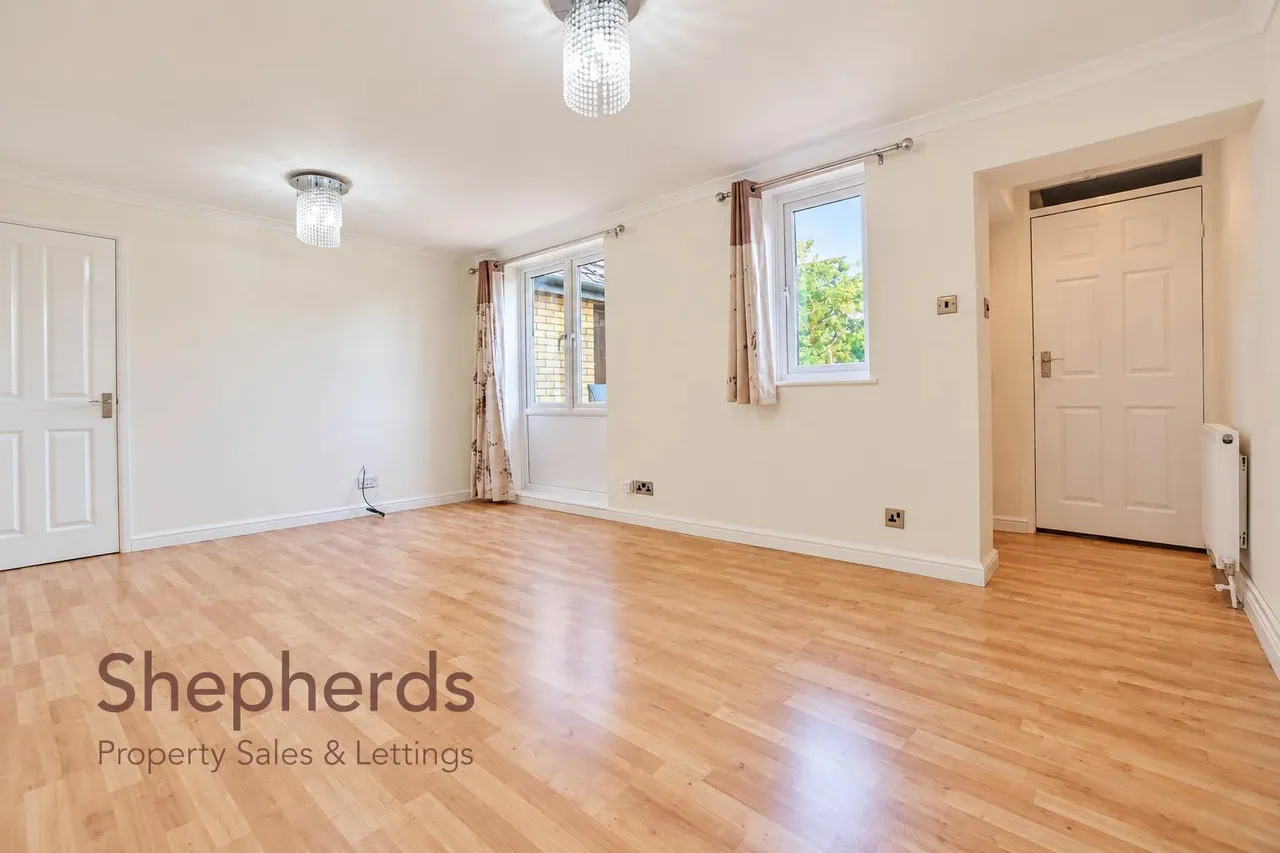 Turners Hill, Cheshunt, EN8, photo 3