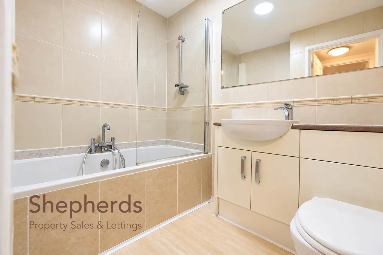 Turners Hill, Cheshunt, EN8, photo 10