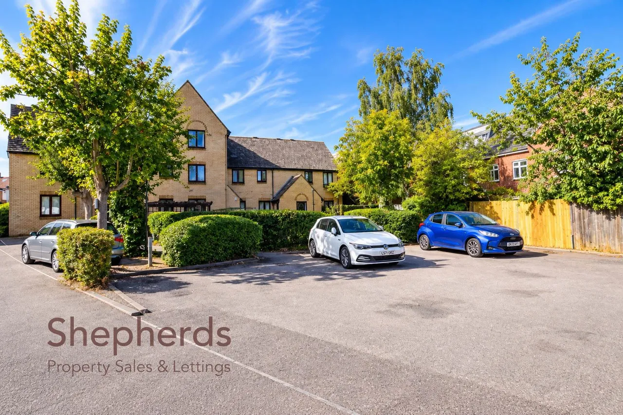 Turners Hill, Cheshunt, EN8, photo 11