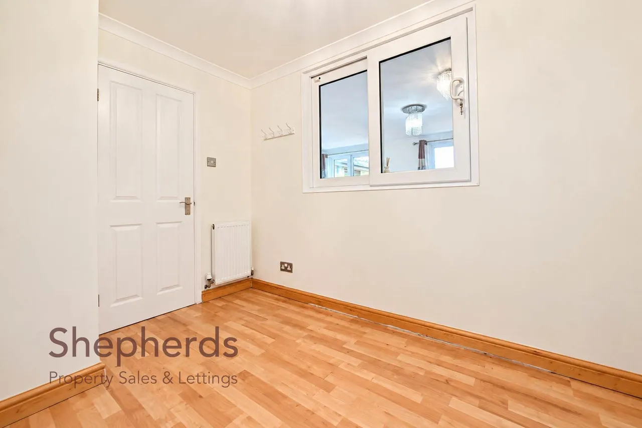 Turners Hill, Cheshunt, EN8, photo 8