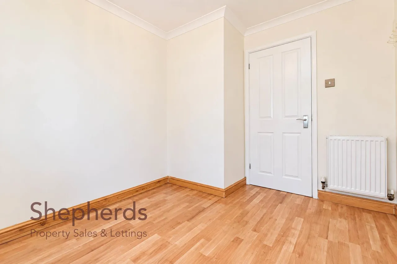 Turners Hill, Cheshunt, EN8, photo 9