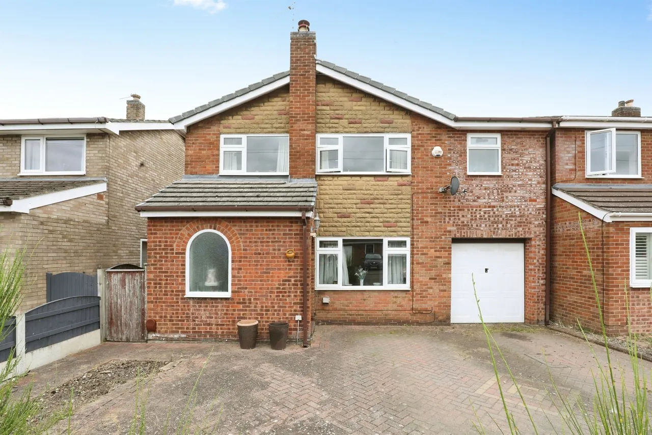 Pear Tree Drive, Wincham, CW9, photo 2