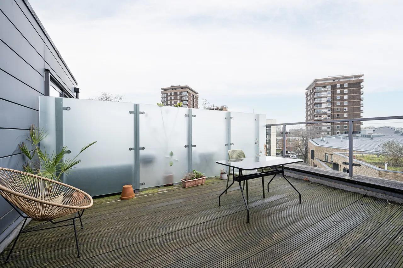 Flat 16, 40 Hackney Road, London, photo 3