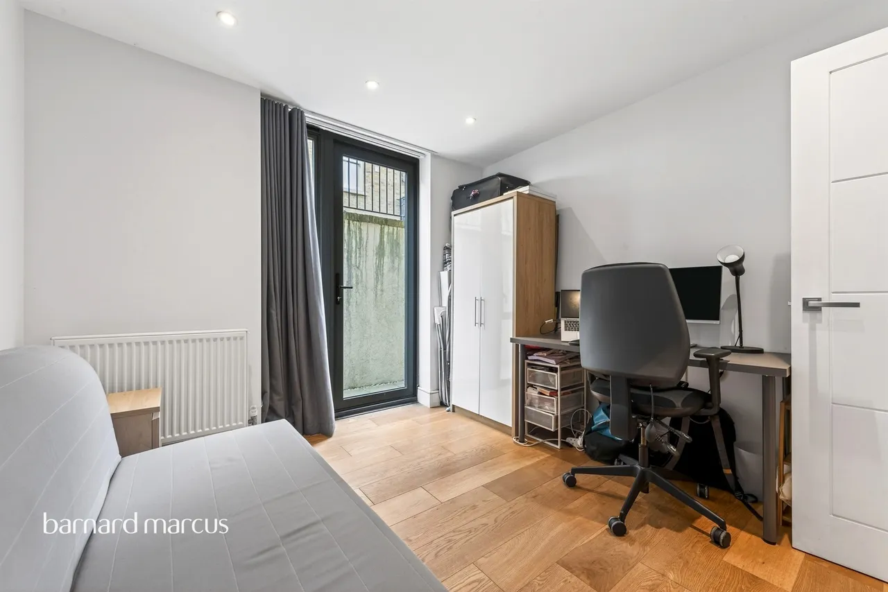 Alton Road, London, SW15, photo 11