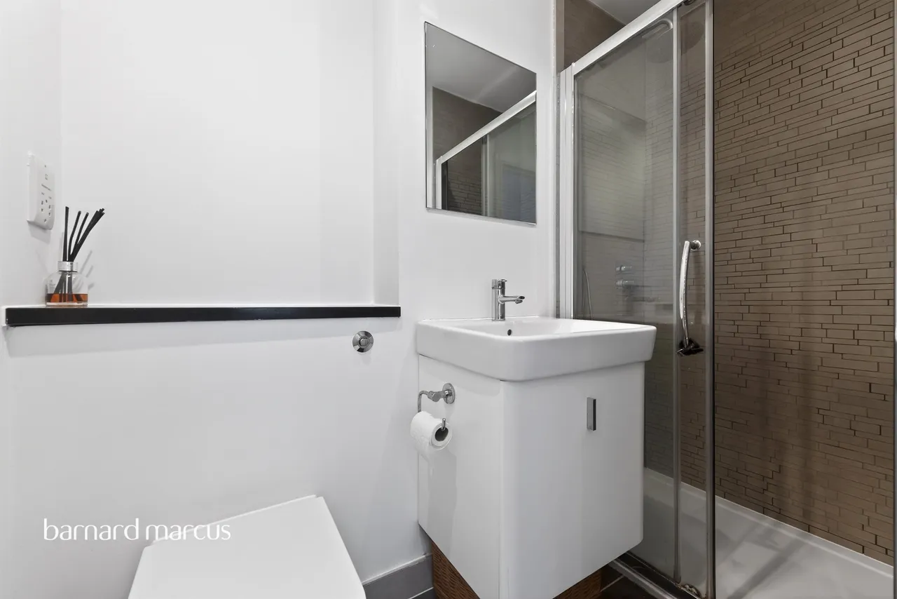 Alton Road, London, SW15, photo 8