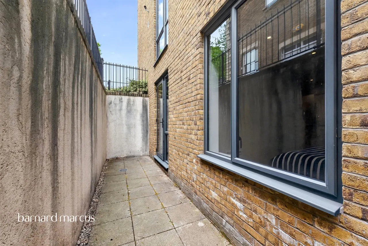 Alton Road, London, SW15, photo 12