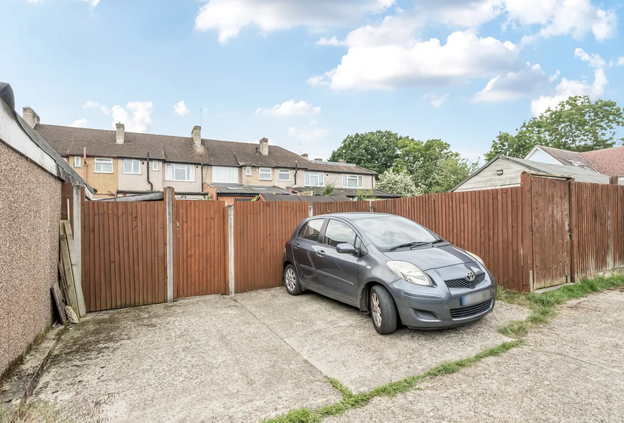 Thurleston Avenue, Morden, SM4 4BW, photo 7