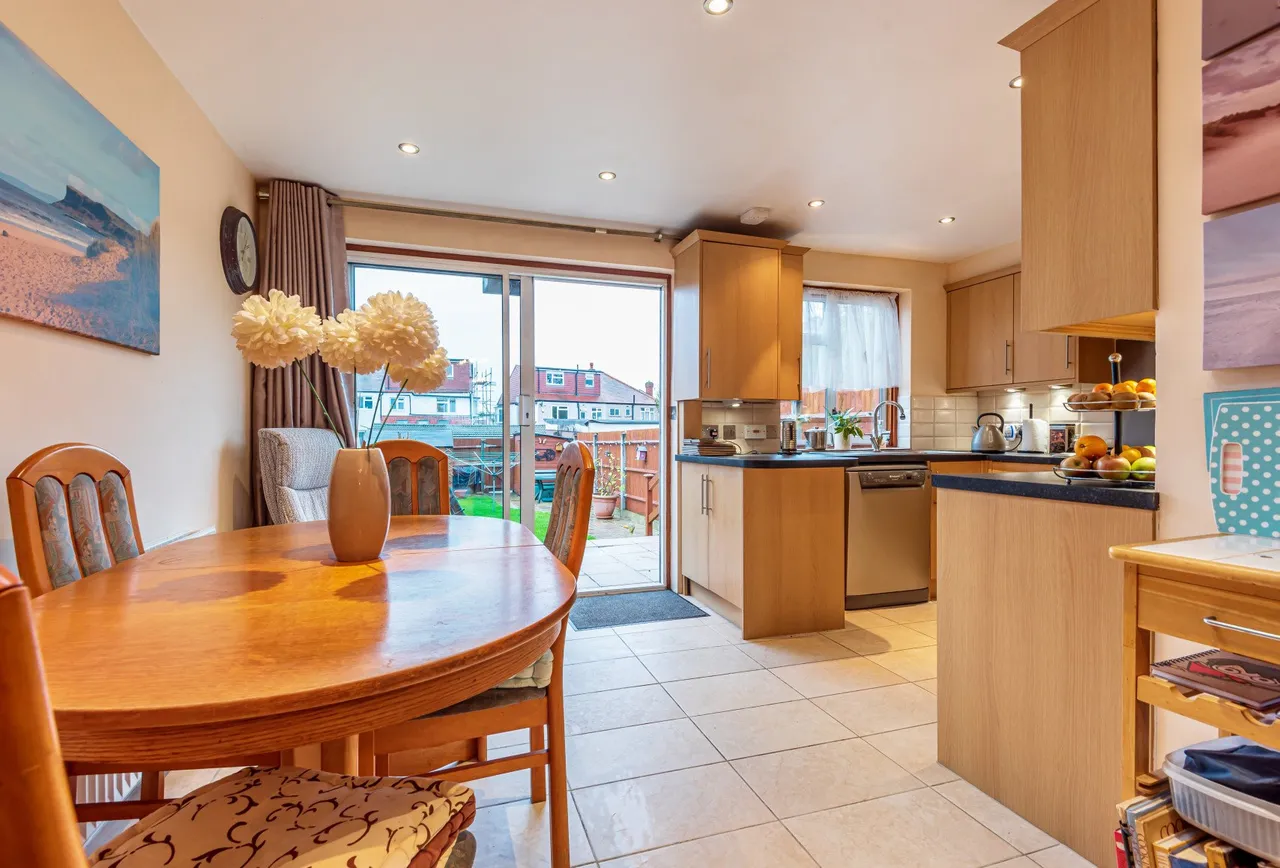 Thurleston Avenue, Morden, SM4 4BW, photo 5