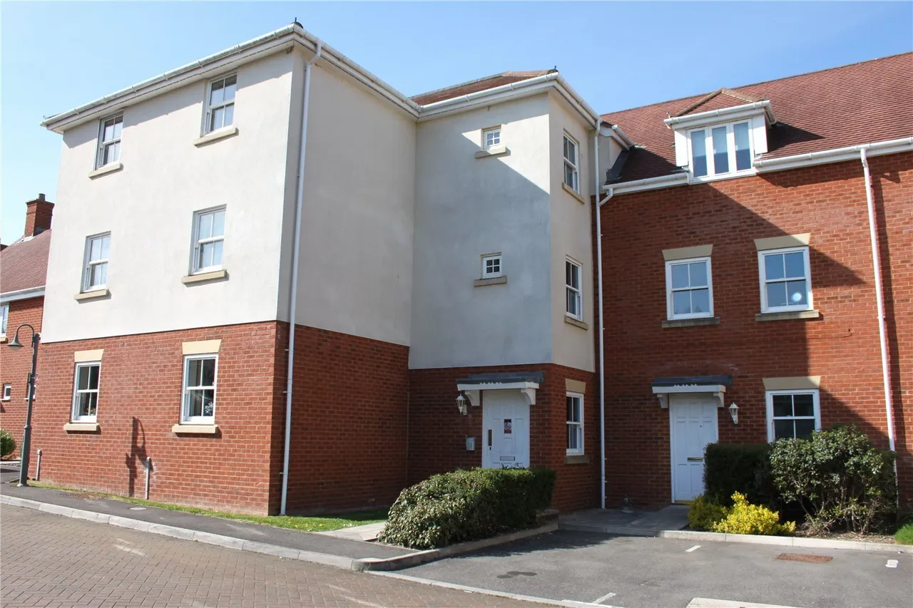 1 bed flat for sale, Sutton Park Road, Sutton Scotney, SO21