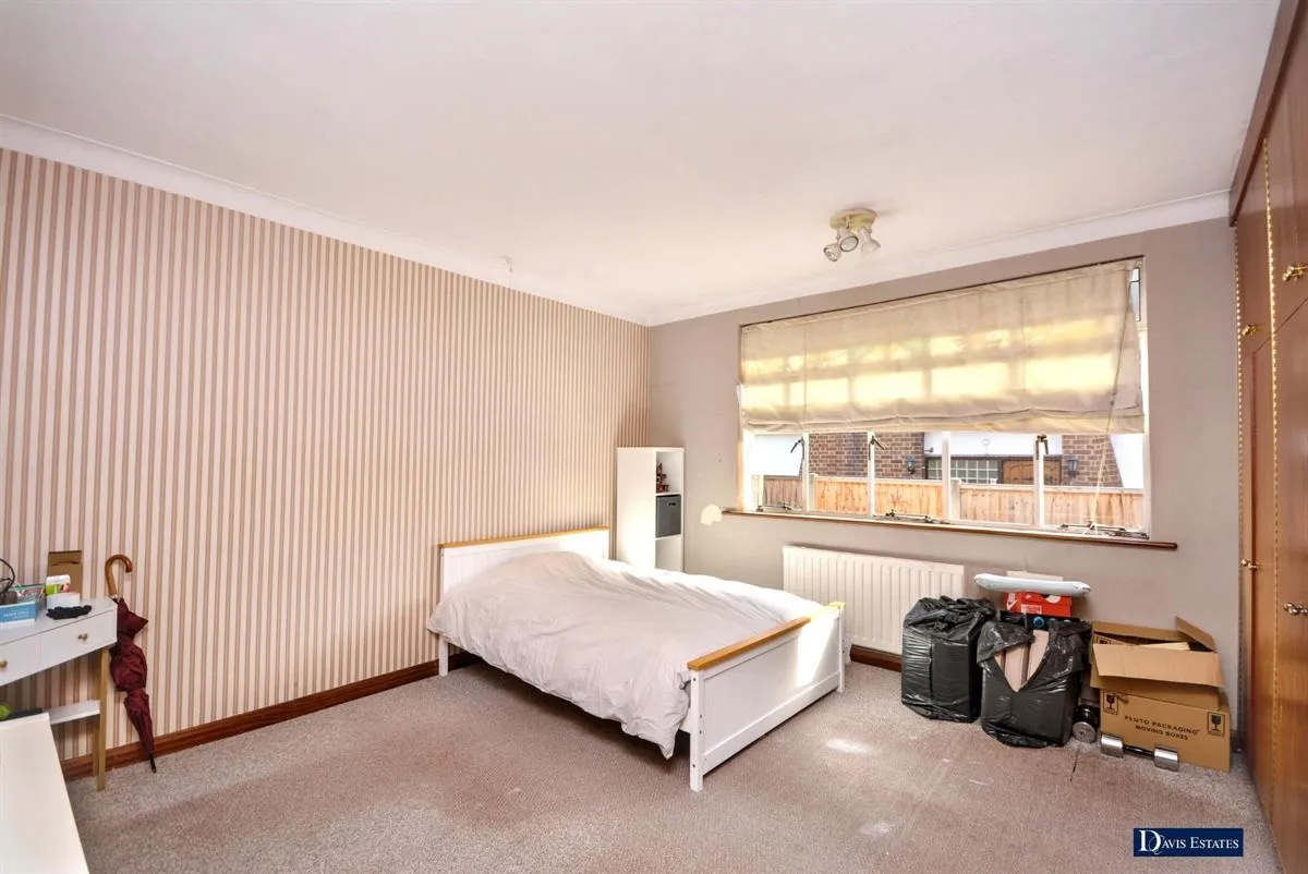 Heath Drive, Exhibition Estate, RM2, photo 10