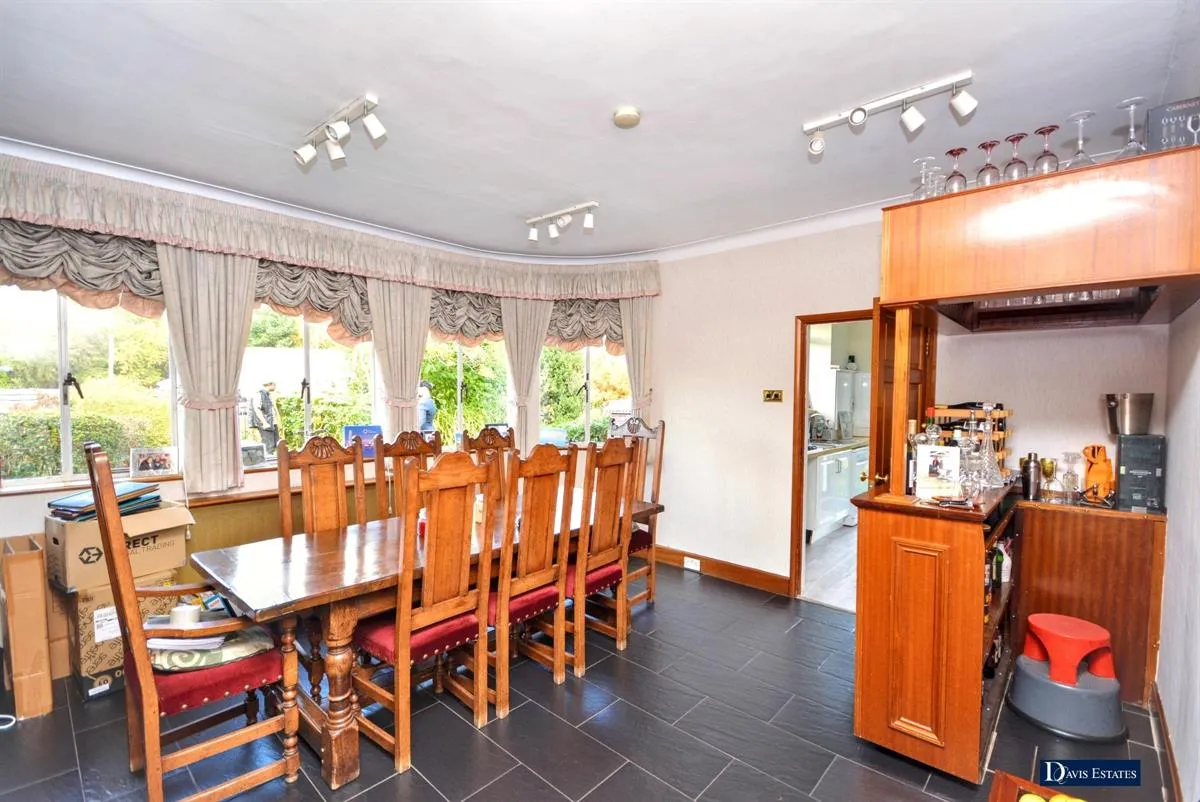 Heath Drive, Exhibition Estate, RM2, photo 6
