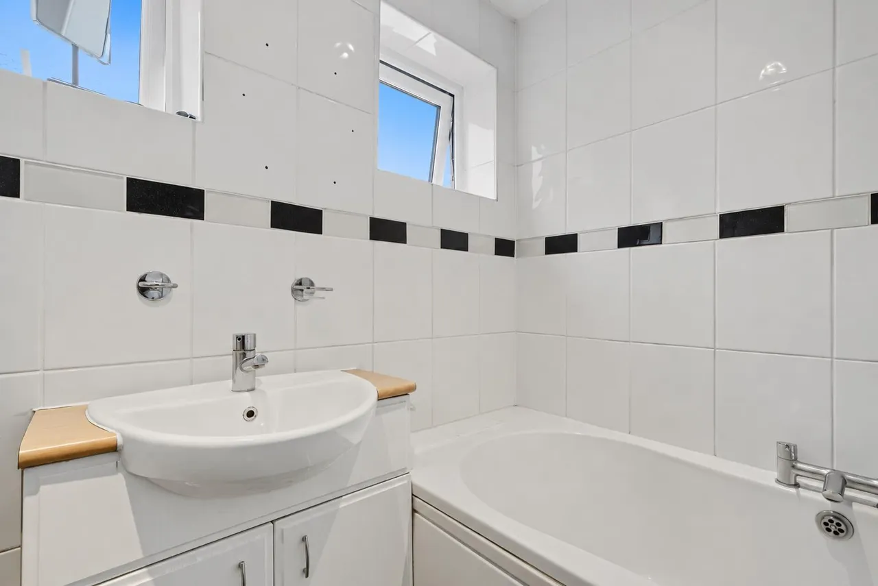 Frederick Street, Long Eaton, NG10, photo 9