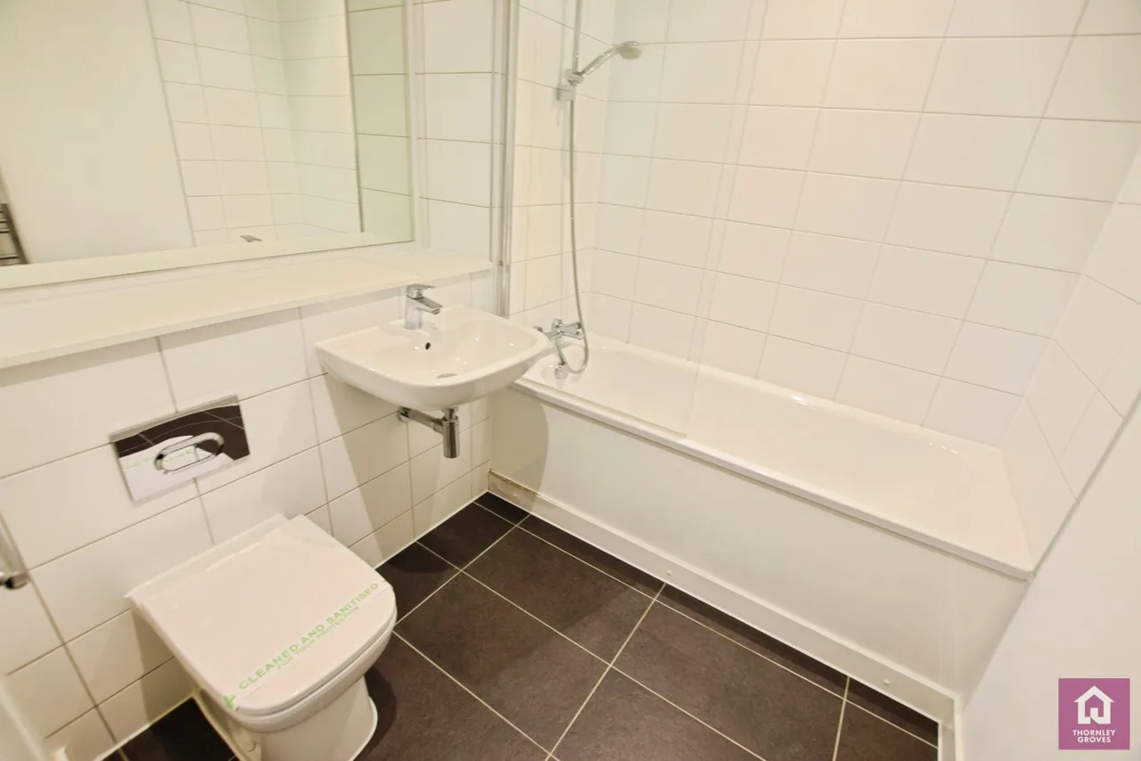 Wharf End, Trafford Park, M17, photo 11