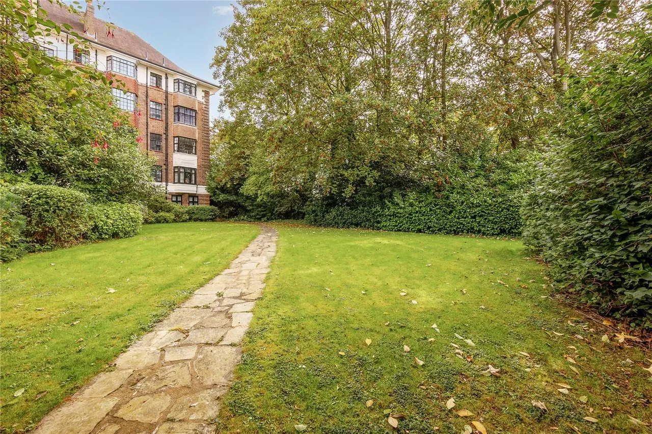 Greystoke Lodge, Hanger Lane, Ealing, W5 1EW, photo 8