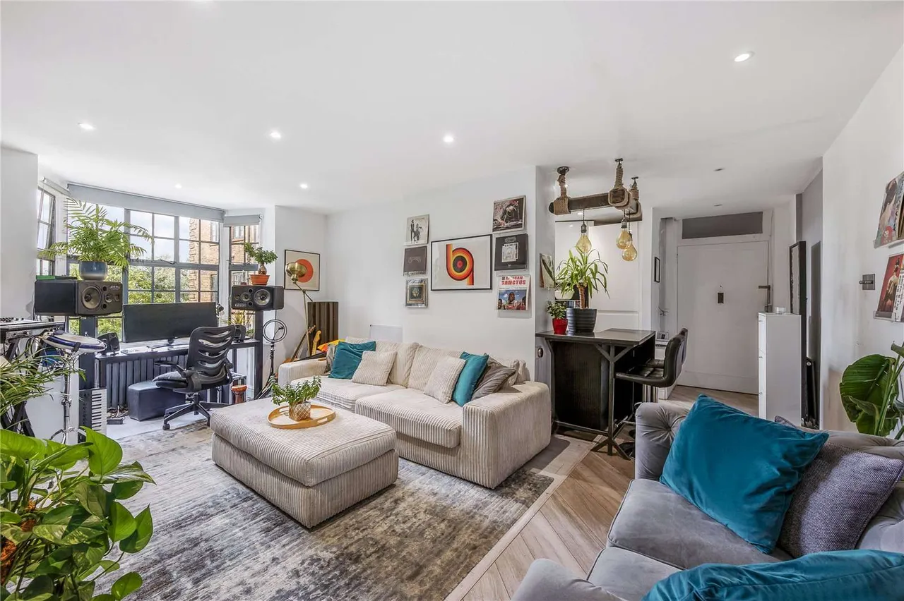 Greystoke Lodge, Hanger Lane, Ealing, W5 1EW, photo 4