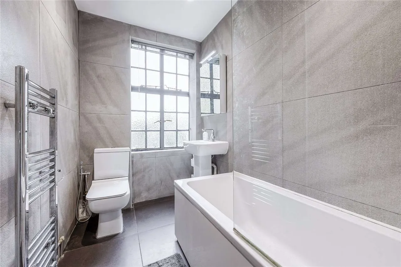 Greystoke Lodge, Hanger Lane, Ealing, W5 1EW, photo 7