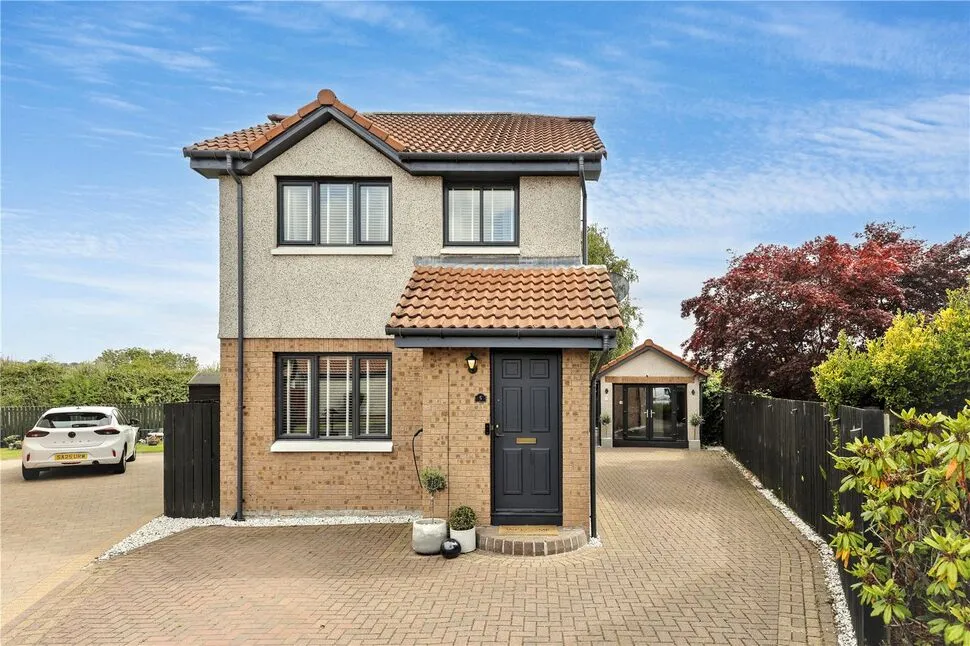3 bed house for sale — Brunton Park, Markinch, Glenrothes, KY7