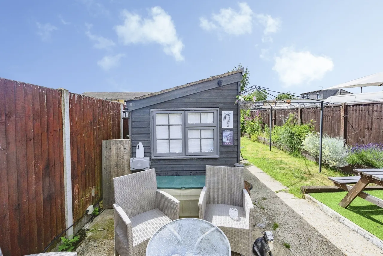 Sundon Park Road, Luton, Bedfordshire, LU3, photo 7