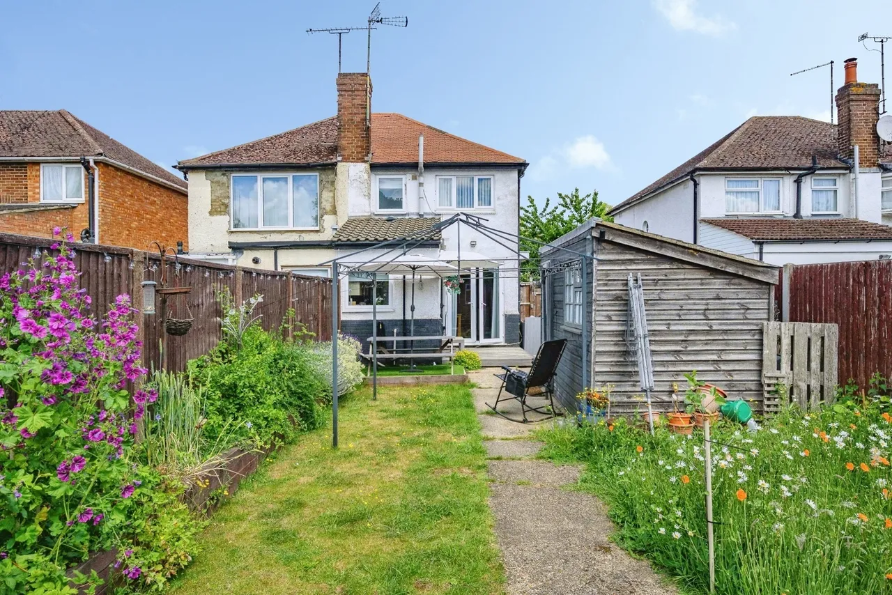 Sundon Park Road, Luton, Bedfordshire, LU3, photo 11