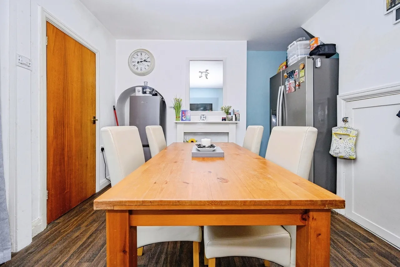 Sundon Park Road, Luton, Bedfordshire, LU3, photo 4