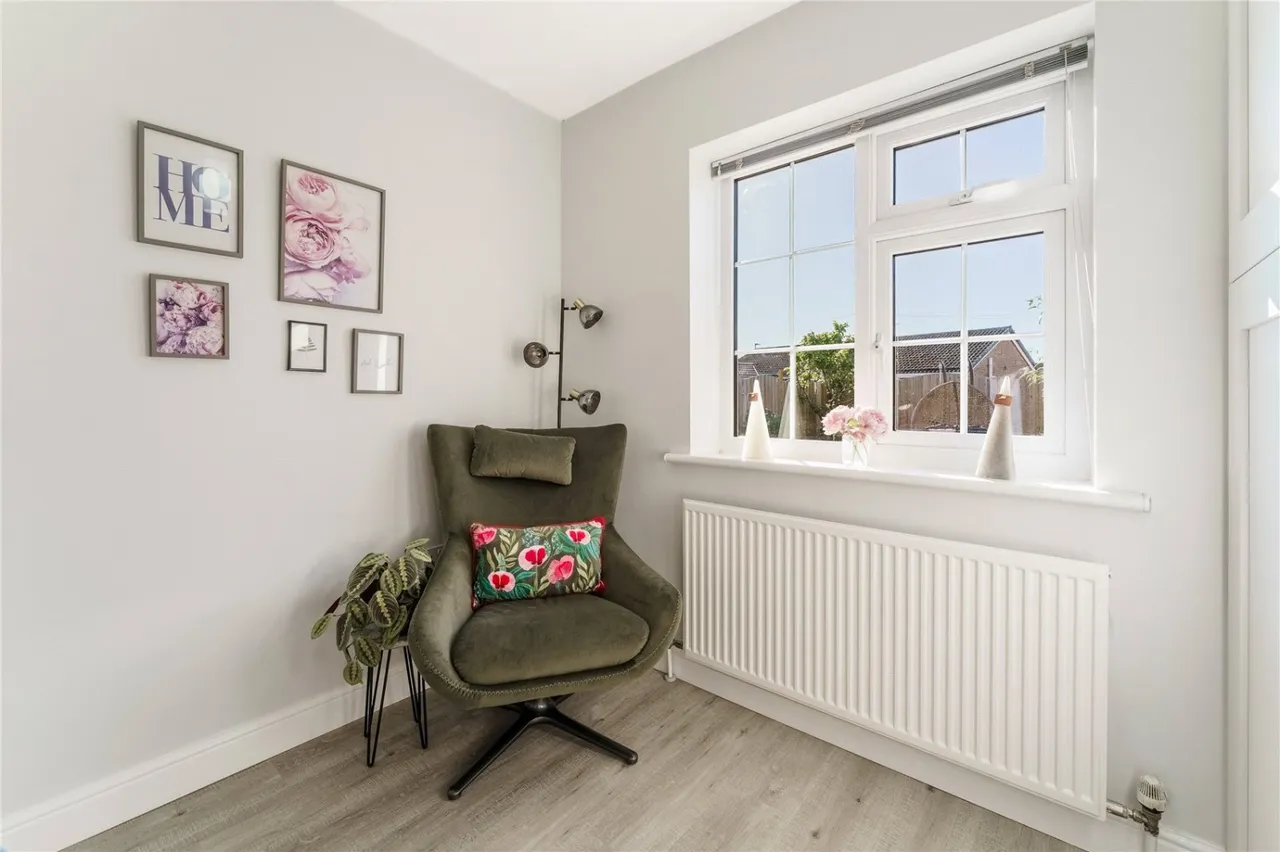 Chiltern Court, Hemsworth, WF9, photo 20