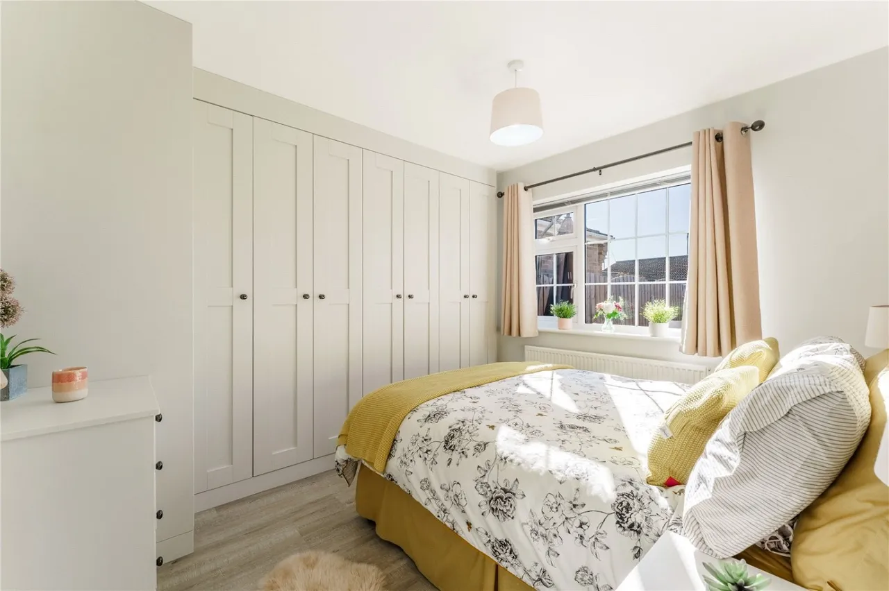 Chiltern Court, Hemsworth, WF9, photo 8