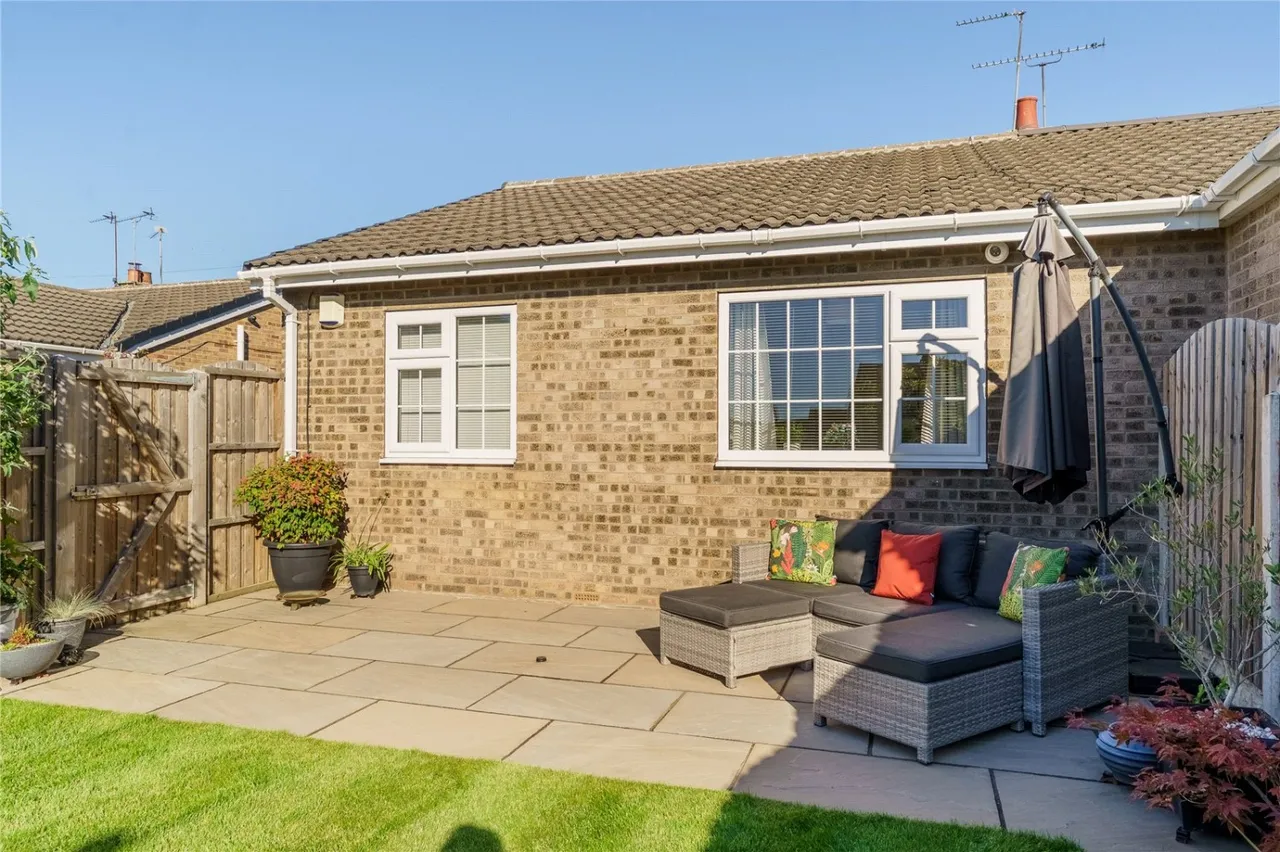 Chiltern Court, Hemsworth, WF9, photo 27