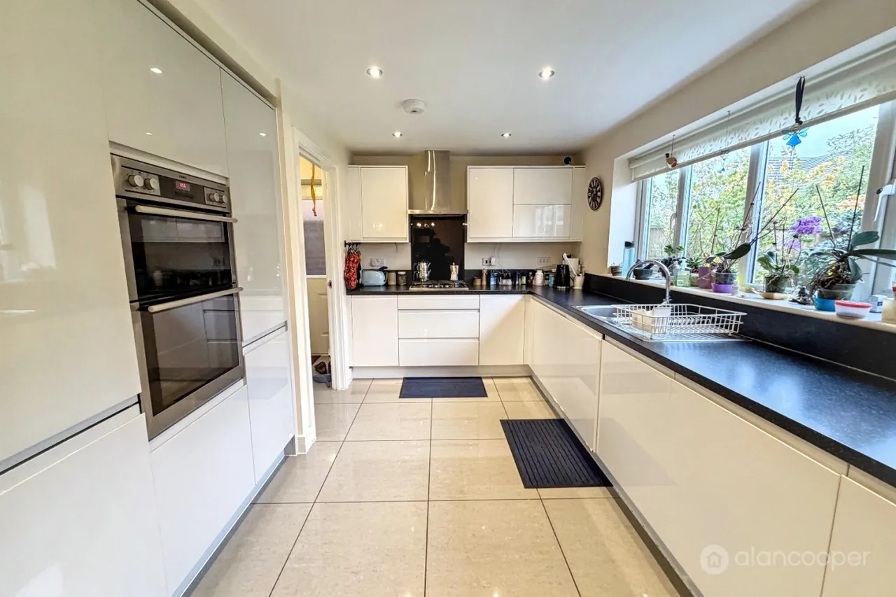 Greendale Road, Royal Park, CV11, photo 7