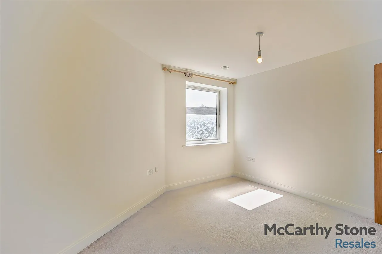 Fields Park Drive, Alcester, B49, photo 8