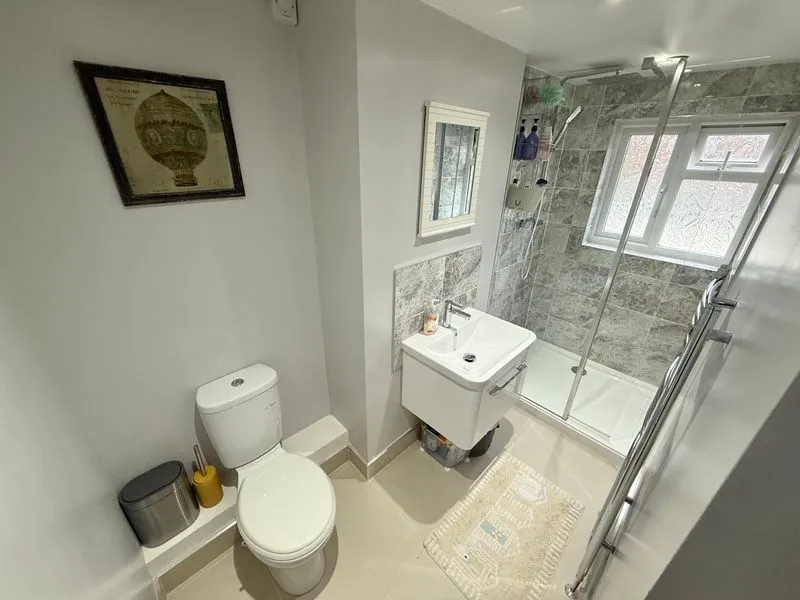 High Street, Wing LU7 0NR, photo 5