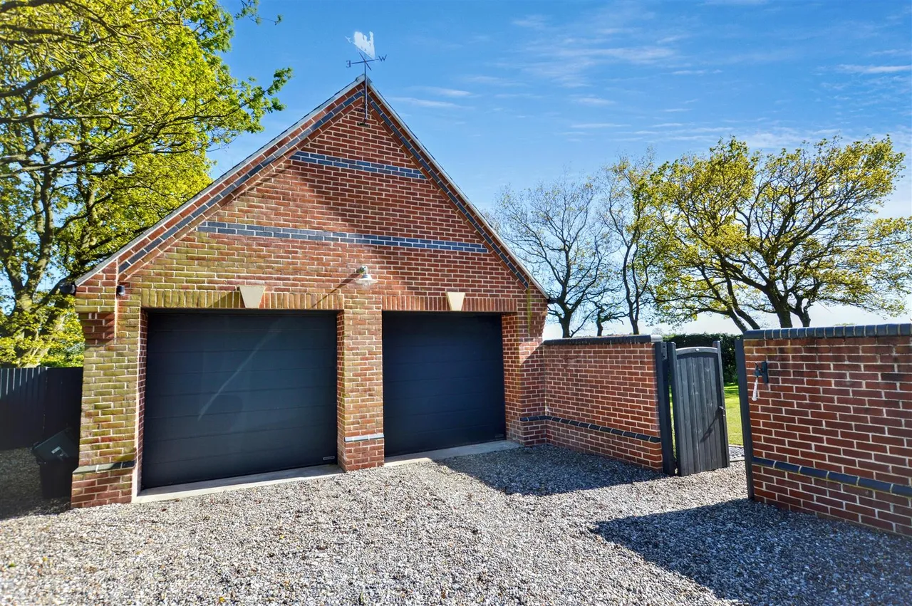 Norwich Road, Edgefield, NR24, photo 3